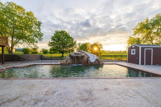 18200 E 191st Street, Pleasant Hill, MO 64080