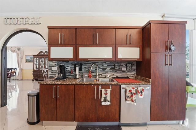644 HELICONIA, San Juan, PR 00926