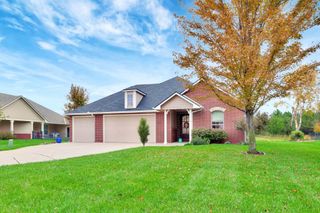 3949 N Watercress Ct, Maize, KS 67101