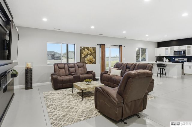 677 Legacy Pointe, Ashland, NE 68003