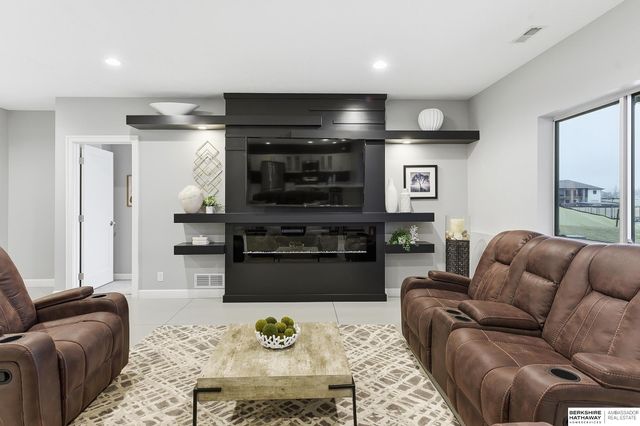 677 Legacy Pointe, Ashland, NE 68003