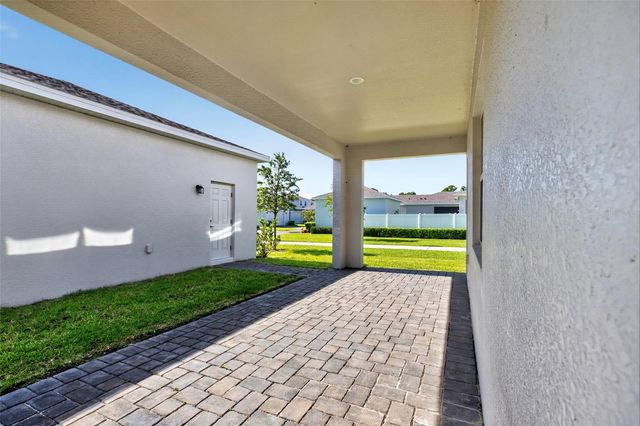 762 MIDDLETON STREET, Debary, FL 32713