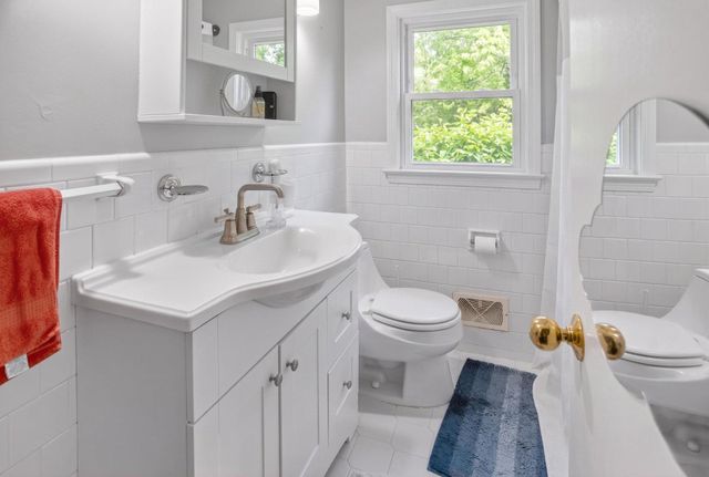 5703 CROMWELL DR, Bethesda, MD 20816