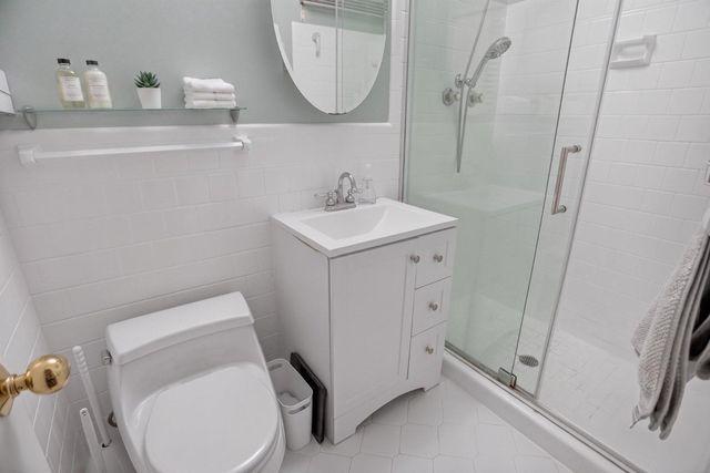 5703 CROMWELL DR, Bethesda, MD 20816