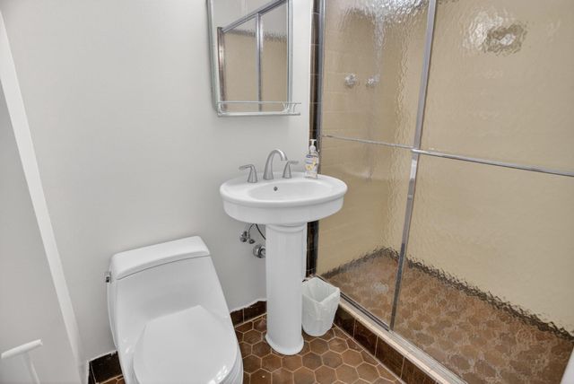 5703 CROMWELL DR, Bethesda, MD 20816