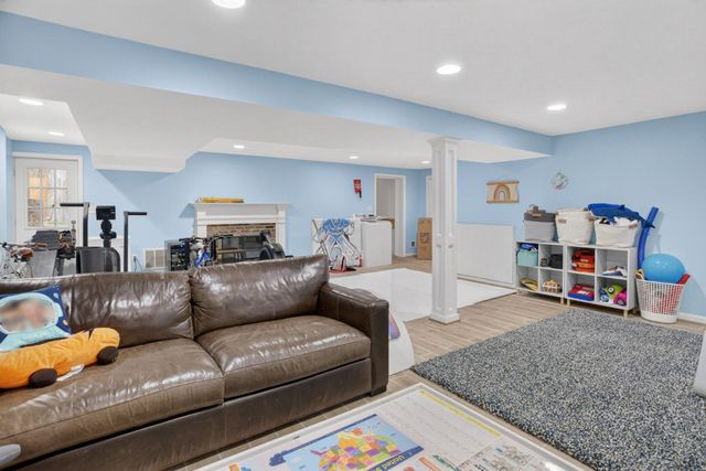 5703 CROMWELL DR, Bethesda, MD 20816