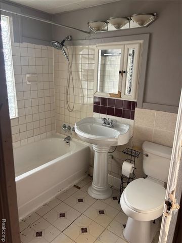 405 Newport Street, Detroit, MI 48215