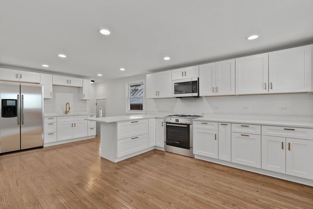 3735 169TH Street, Country Club Hills, IL 60478