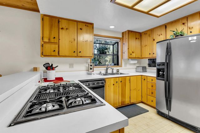 52402 Pine Ridge Road, Idyllwild, CA 92549