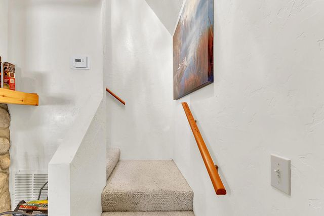 52402 Pine Ridge Road, Idyllwild, CA 92549