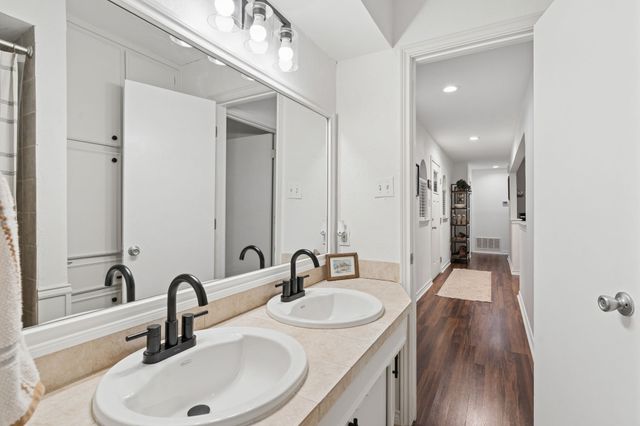 1673 Chisolm Trail, Lewisville, TX 75077
