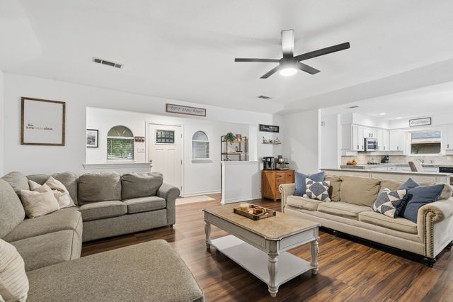 1673 Chisolm Trail, Lewisville, TX 75077