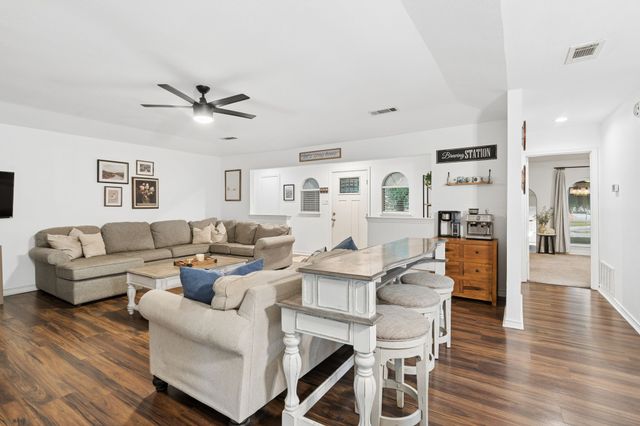 1673 Chisolm Trail, Lewisville, TX 75077