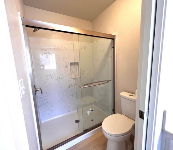 2107 Canyon View Dr, Newman, CA 95360