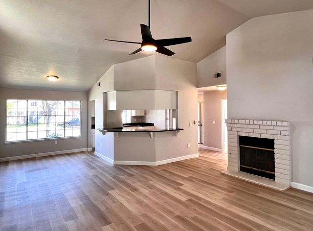 2107 Canyon View Dr, Newman, CA 95360