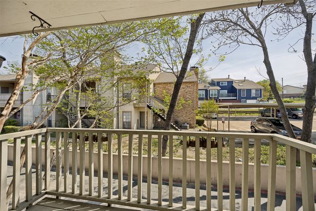 6808 Eastridge Drive B4, Dallas, TX 75231