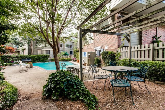 6808 Eastridge Drive B4, Dallas, TX 75231