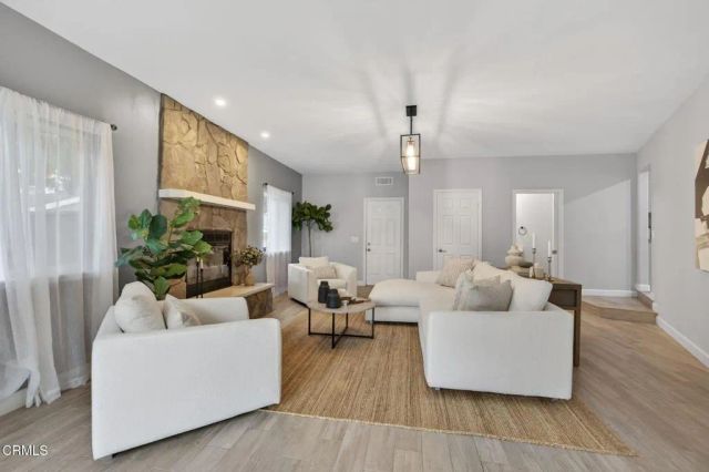 594 S La Luna Avenue, Ojai, CA 93023