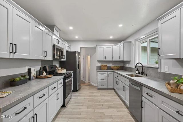 594 S La Luna Avenue, Ojai, CA 93023