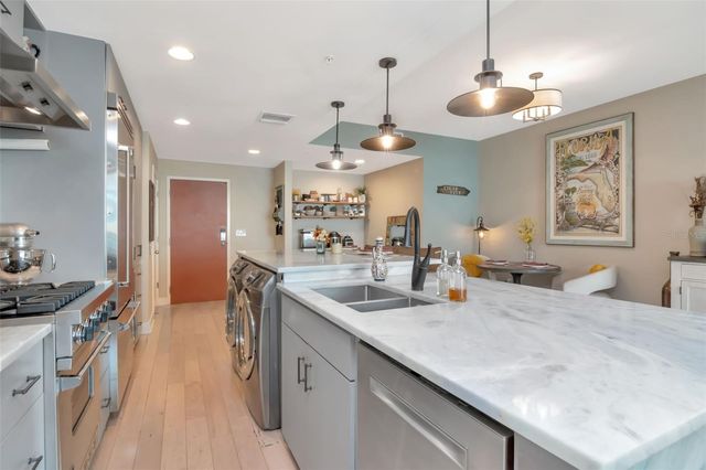 1120 E KENNEDY BOULEVARD 611, Tampa, FL 33602