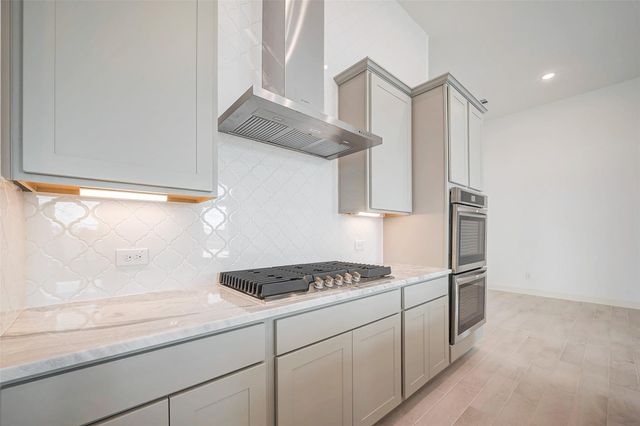 3007 Golden Isle Drive, Texas City, TX 77568