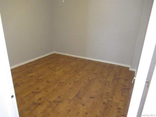 6091 54th Street 2R, Maspeth, NY 11378