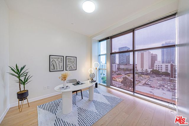 3223 W 6th Street 806, Los Angeles, CA 90020
