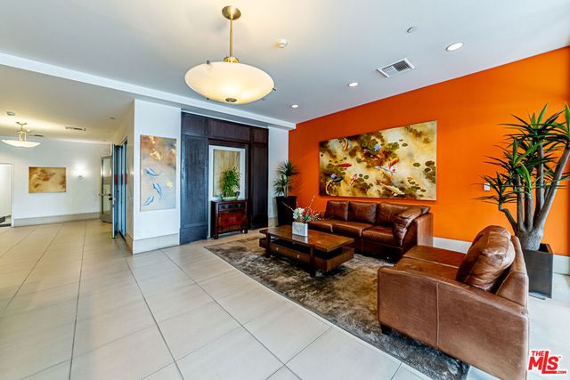 3223 W 6th Street 806, Los Angeles, CA 90020