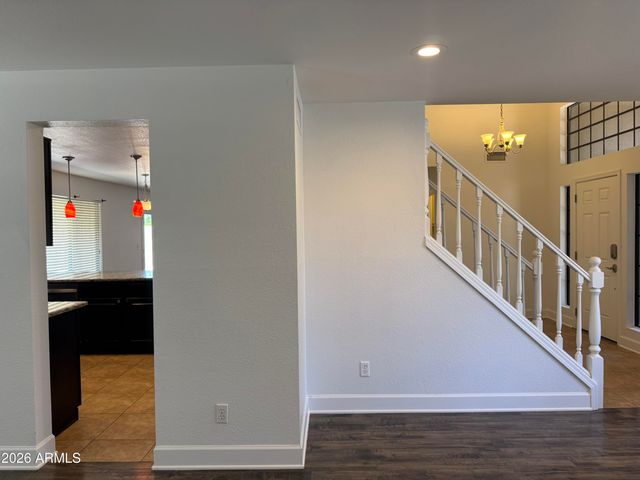 3927 E LAVENDER Lane, Phoenix, AZ 85044