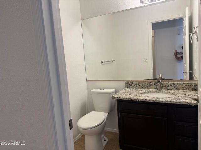 3927 E LAVENDER Lane, Phoenix, AZ 85044