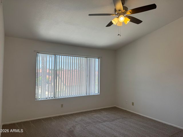 3927 E LAVENDER Lane, Phoenix, AZ 85044