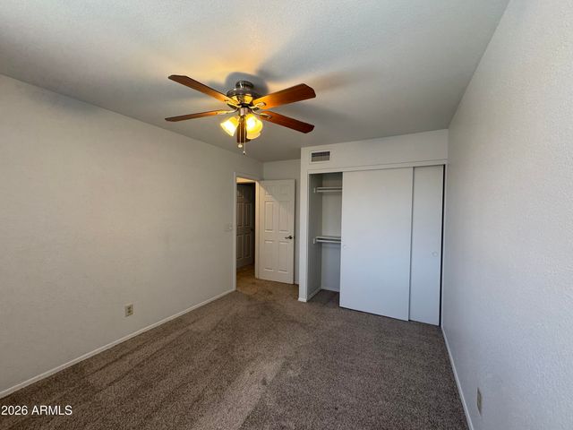 3927 E LAVENDER Lane, Phoenix, AZ 85044