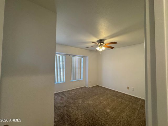 3927 E LAVENDER Lane, Phoenix, AZ 85044