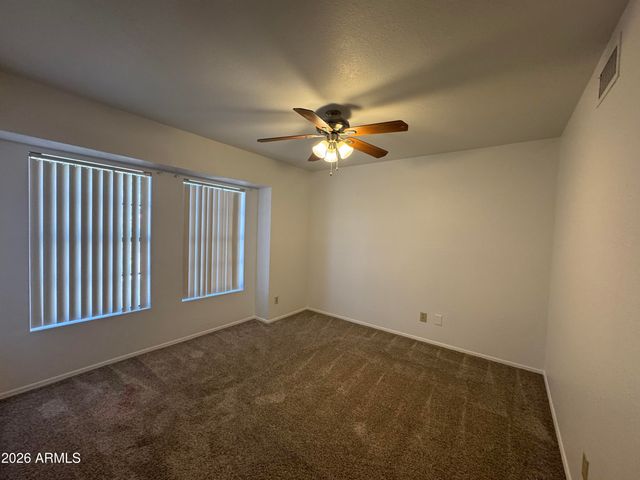 3927 E LAVENDER Lane, Phoenix, AZ 85044