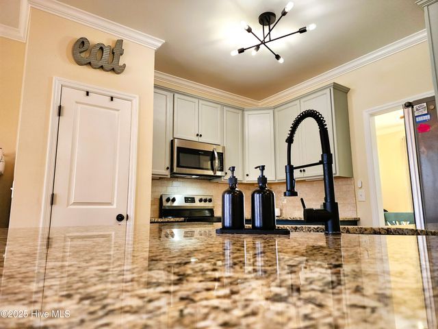 109 Ridge Cove Lane, Swansboro, NC 28584
