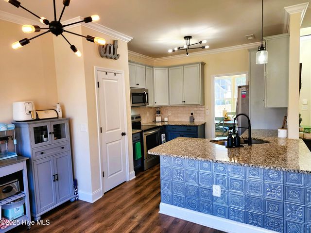 109 Ridge Cove Lane, Swansboro, NC 28584