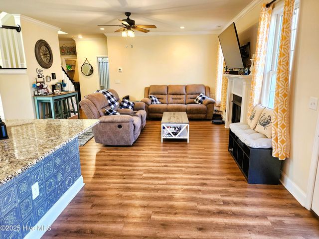 109 Ridge Cove Lane, Swansboro, NC 28584