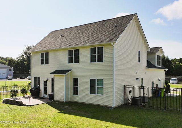 109 Ridge Cove Lane, Swansboro, NC 28584