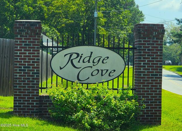 109 Ridge Cove Lane, Swansboro, NC 28584