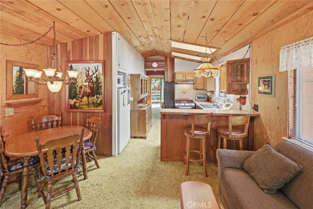 513 Cedar Ln, Sugarloaf, CA 92386