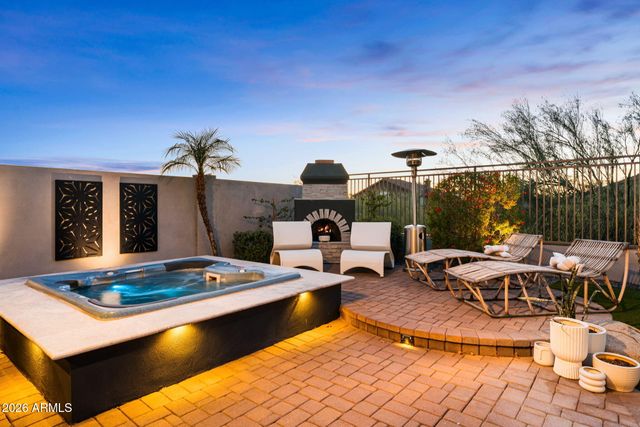 10318 E Tierra Buena Lane, Scottsdale, AZ 85255
