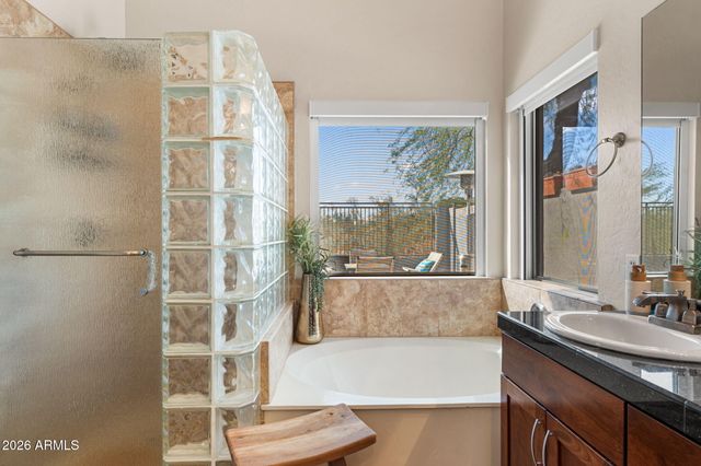 10318 E Tierra Buena Lane, Scottsdale, AZ 85255