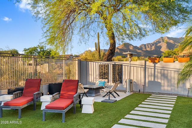 10318 E Tierra Buena Lane, Scottsdale, AZ 85255