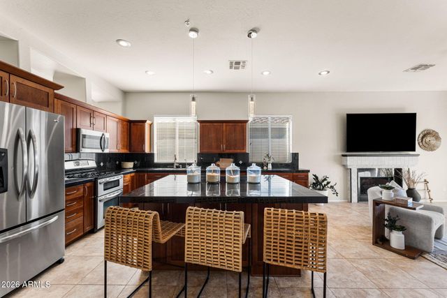 10318 E Tierra Buena Lane, Scottsdale, AZ 85255