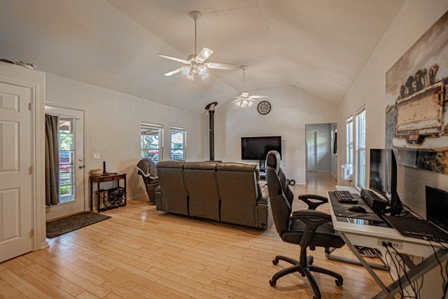 1724 Foots Creek R Fork Road, Gold Hill, OR 97525