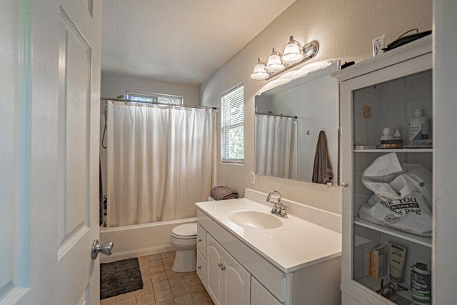 1724 Foots Creek R Fork Road, Gold Hill, OR 97525