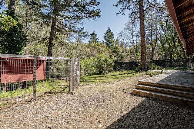 1724 Foots Creek R Fork Road, Gold Hill, OR 97525