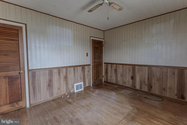 106 BERLIN RD, New Oxford, PA 17350