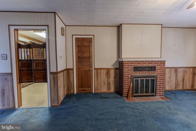 106 BERLIN RD, New Oxford, PA 17350