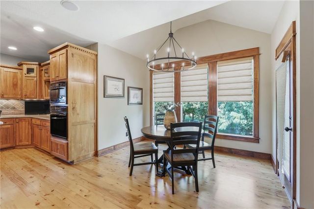 16211 Overbrook Lane, Stilwell, KS 66085